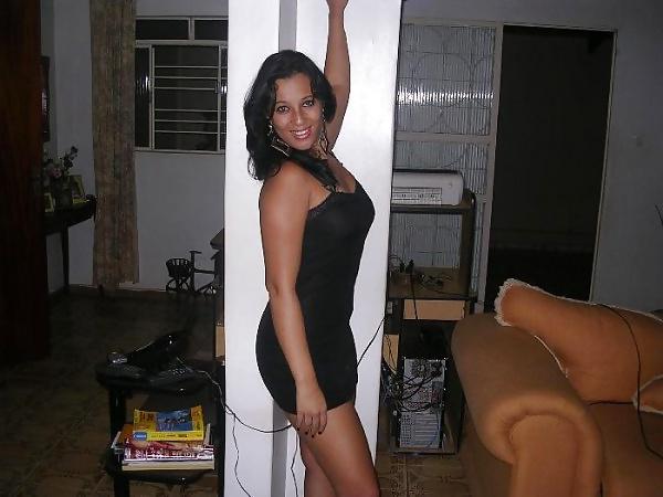 5P Beautiful Mexican chica