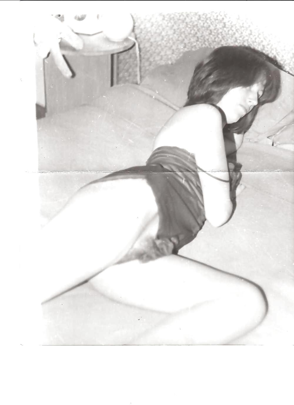 25P Pregnant Polaroid Amateurs 3