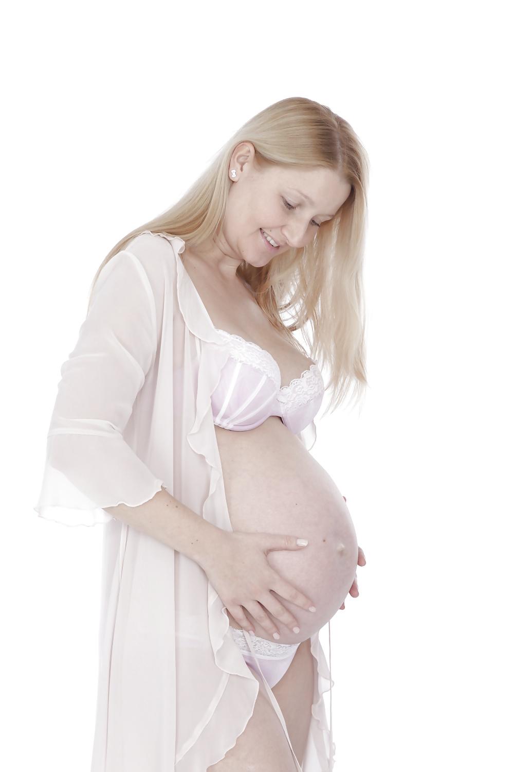 19P Pregnant ladies 2