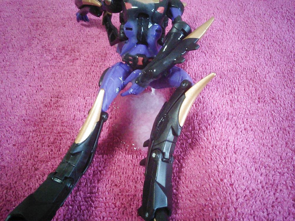 7P Cum On: Blackarachnia