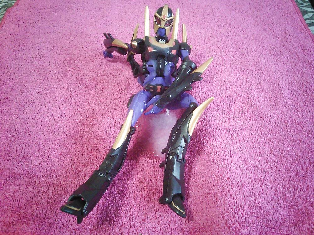 7P Cum On: Blackarachnia
