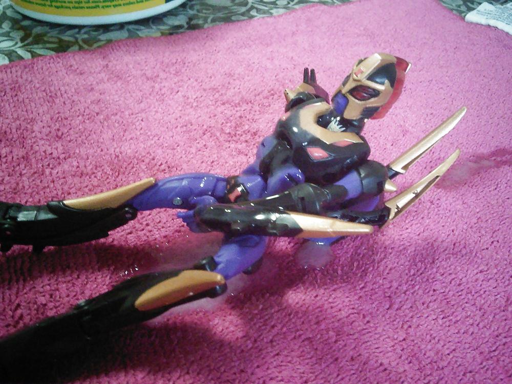 7P Cum On: Blackarachnia