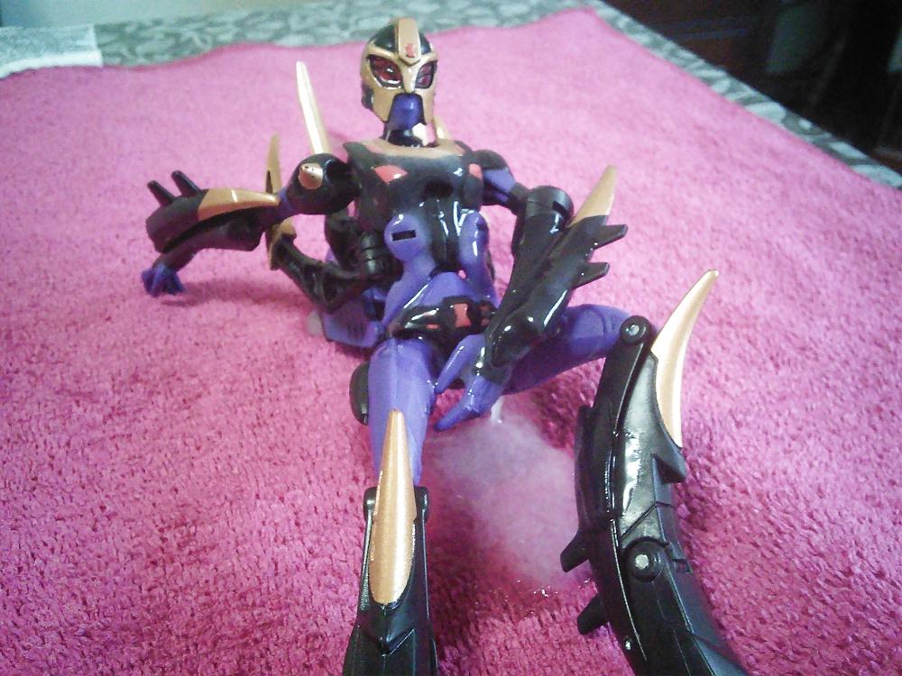 7P Cum On: Blackarachnia