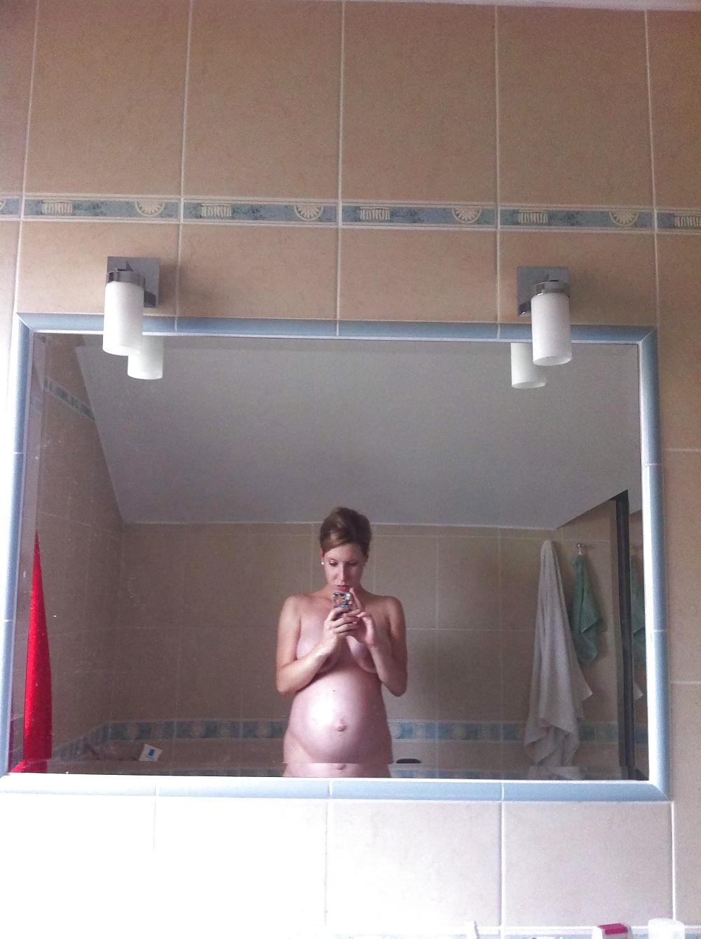 25P Pregnant amateur private colection...if you know her