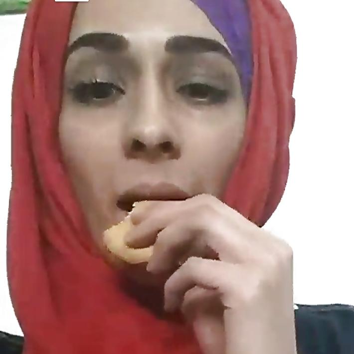 7P Hijab slut whore