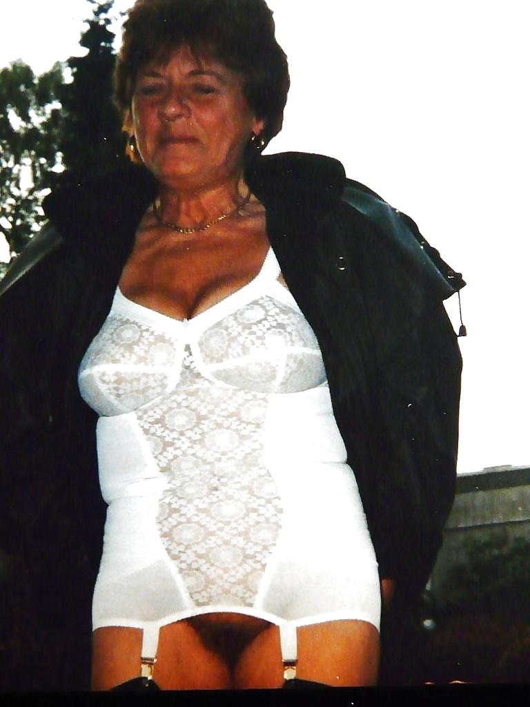 25P Grannies in their bra and knickers 4