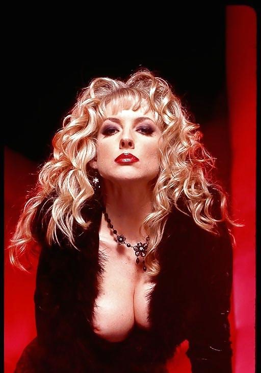 25P Danni Ashe - Red Room