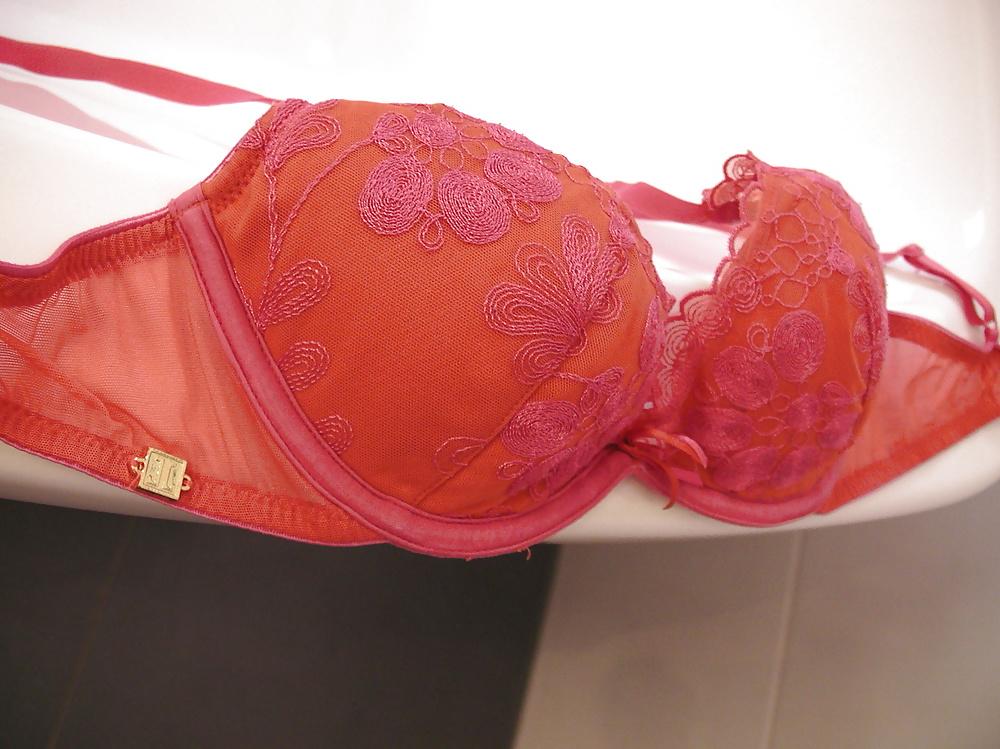 4P Red bra