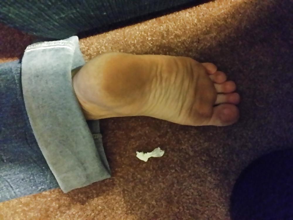 14P More redheaded wife's pretty feet! Please comment!