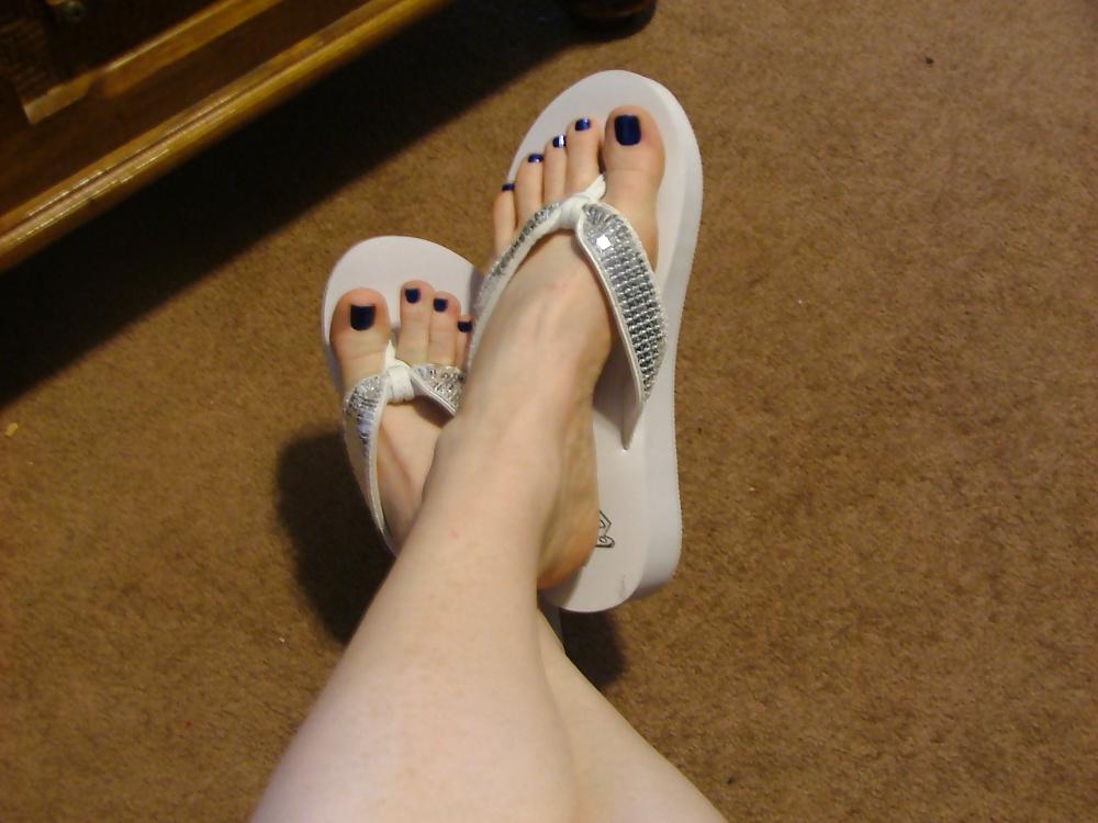 14P More redheaded wife's pretty feet! Please comment!
