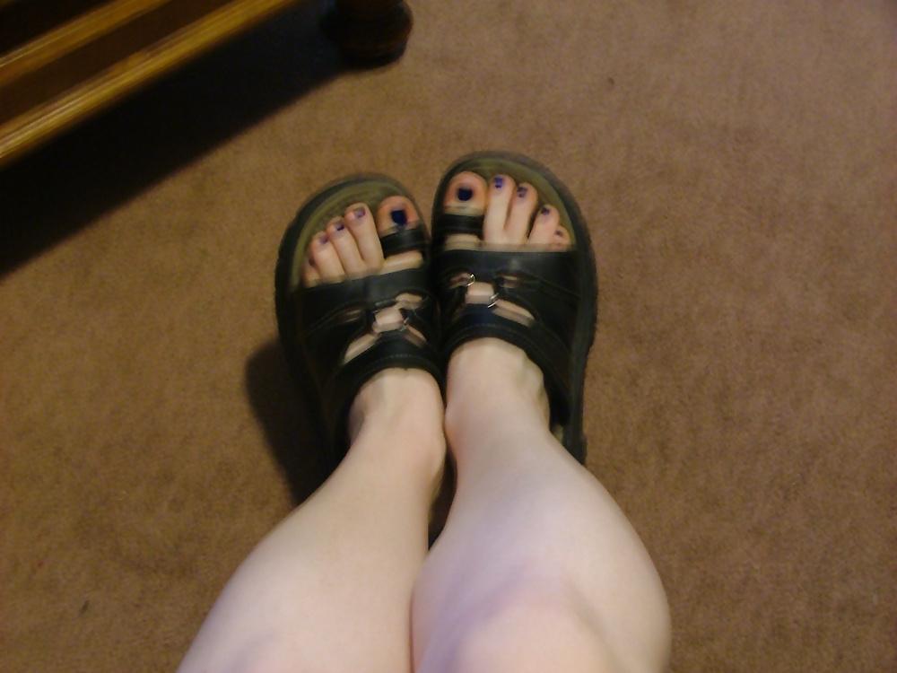 14P More redheaded wife's pretty feet! Please comment!