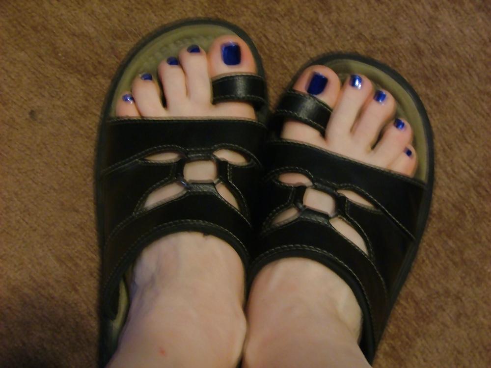 14P More redheaded wife's pretty feet! Please comment!