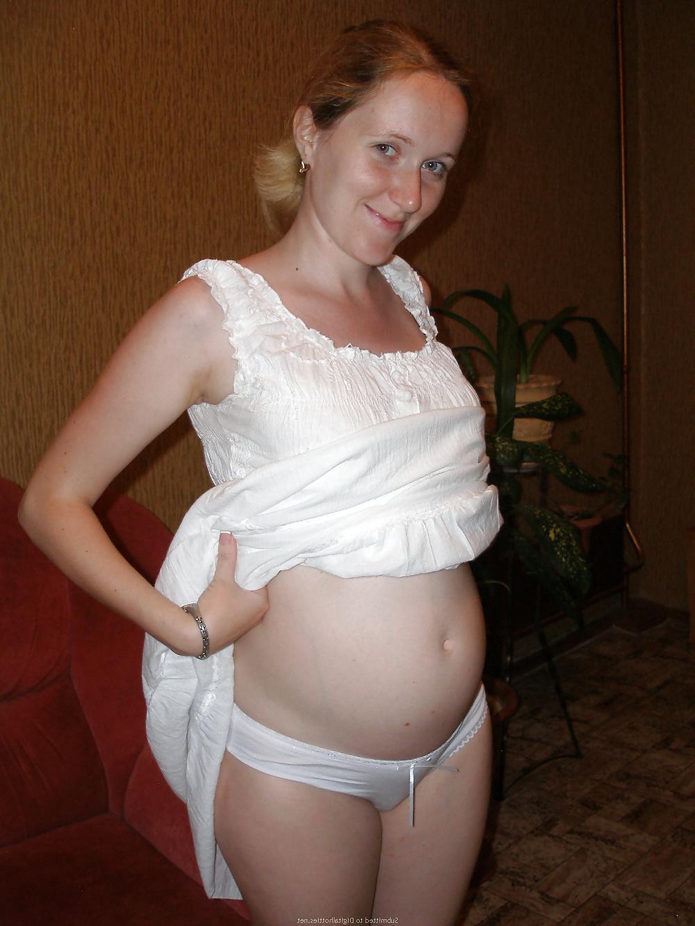 25P Pregnant girls 1 