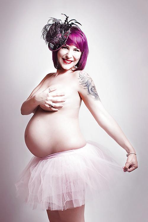 25P Pregnant girls 1 