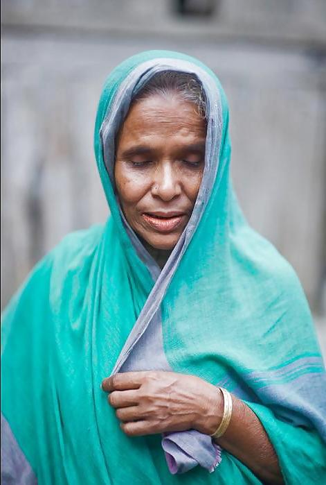 13P Cum on Bangladeshi women 