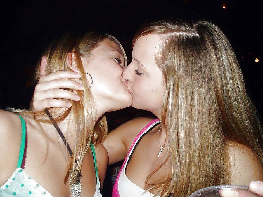 25P Touch my face and kiss me