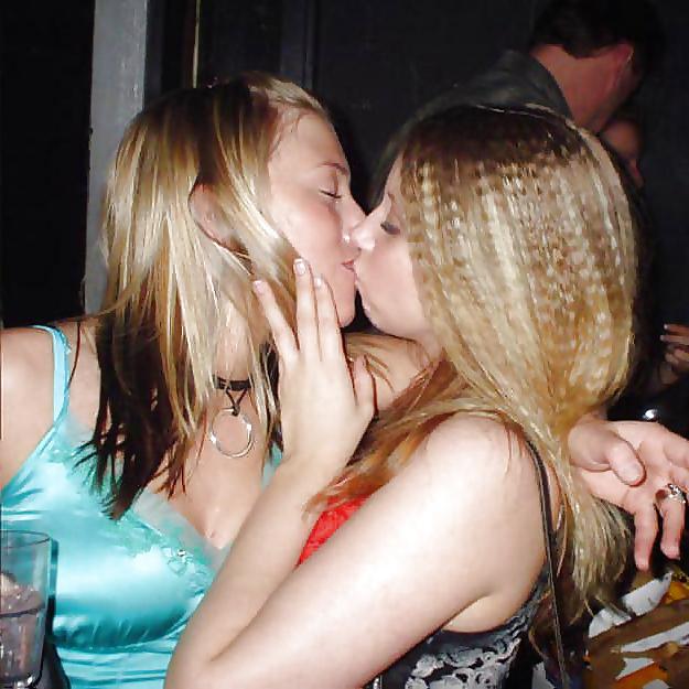 25P Touch my face and kiss me