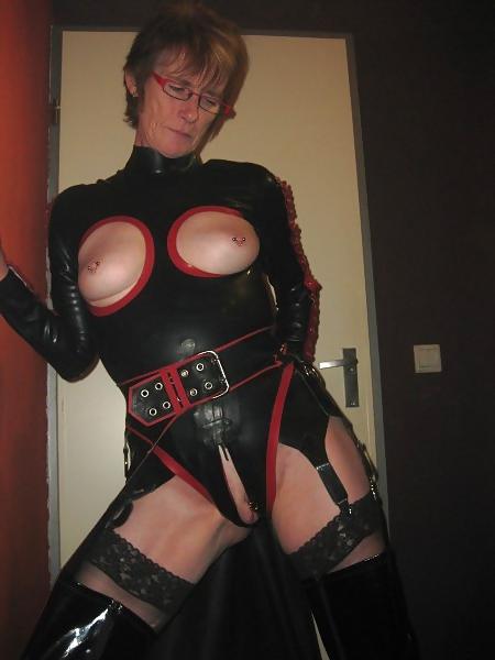 25P PHOTOS  FROM PRIVATE SEX MAGAZINS UPLOAD FROM HELLE