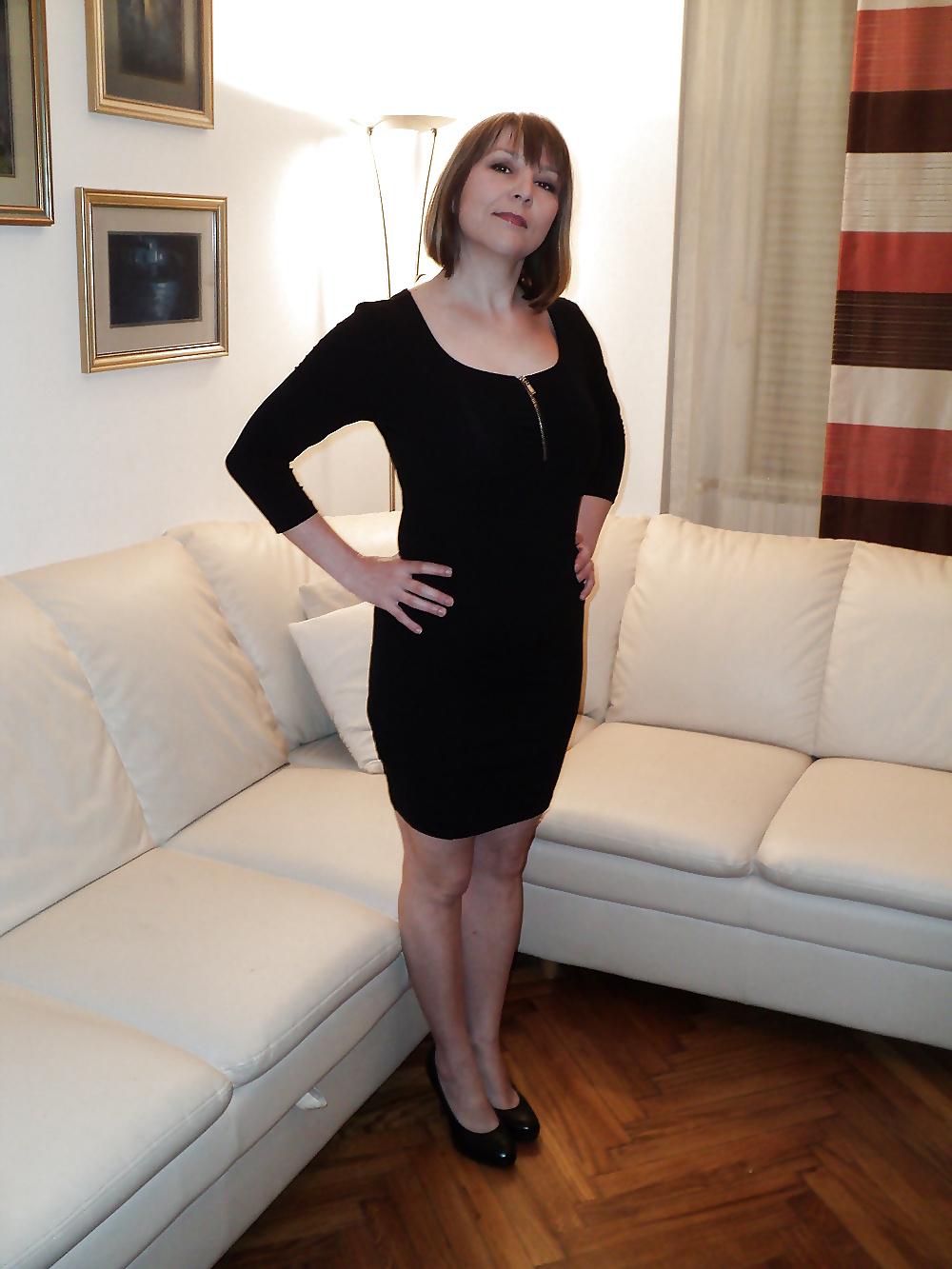 17P Sonya from UK want your cum on her