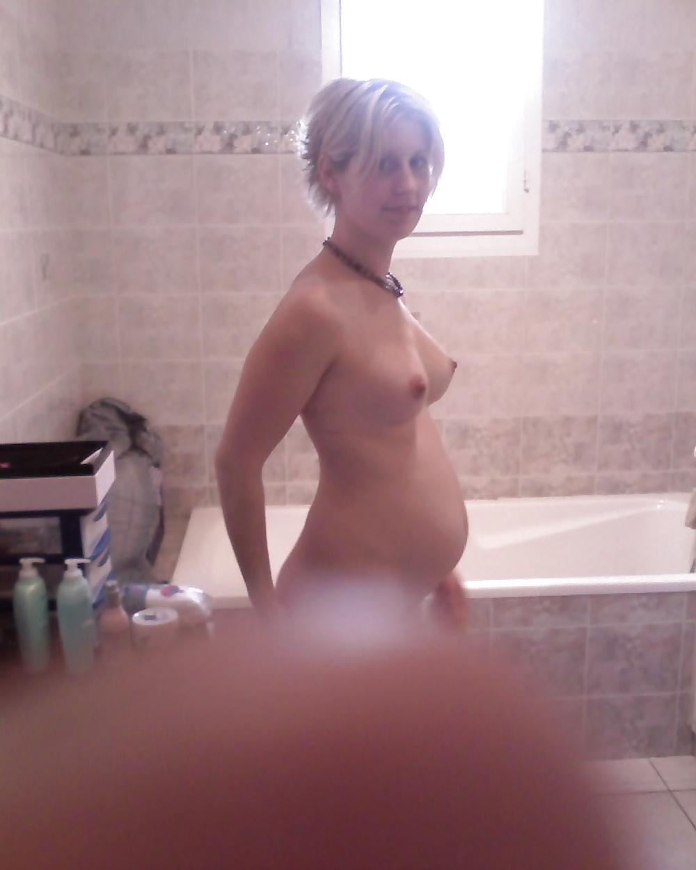 25P Pregnant amateur private colection...if you know her