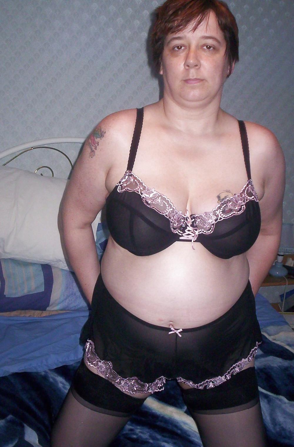 20P Tits in bra.