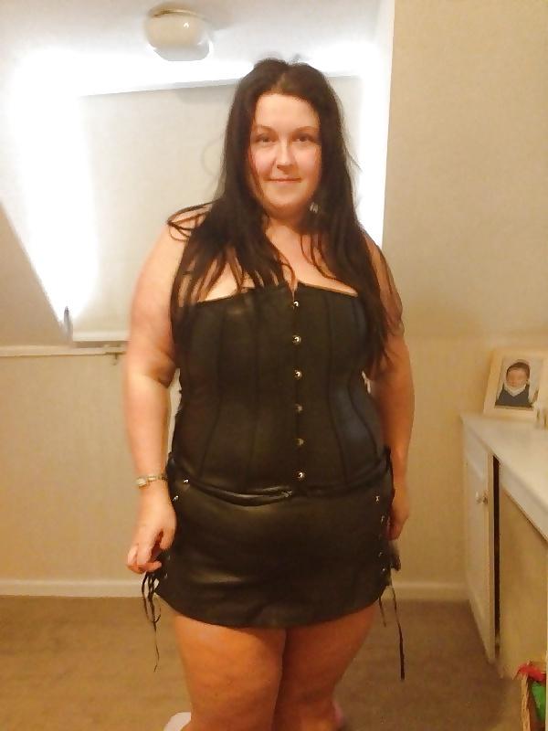 16P Gangbang slut tour