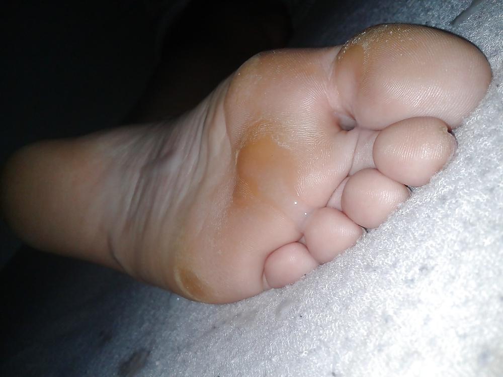 25P Cum on ex soles