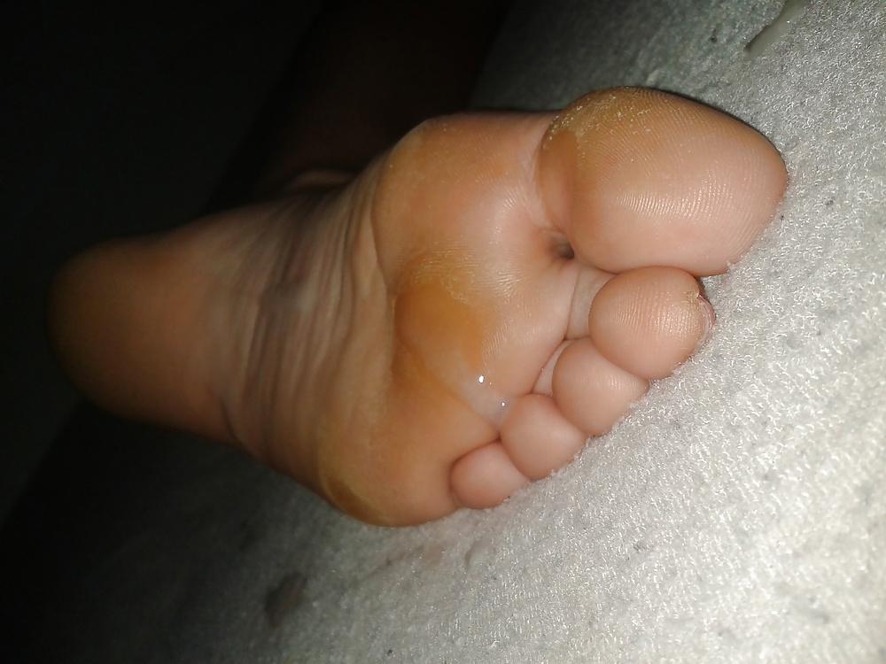 25P Cum on ex soles