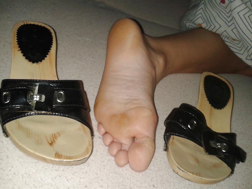 25P Cum on ex soles