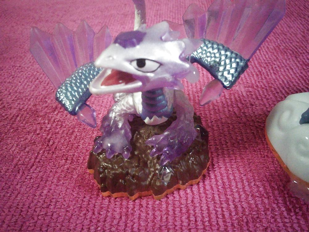 6P Cum On: Female Skylanders Dragons Reduex 