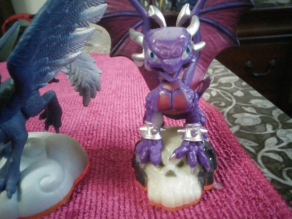 6P Cum On: Female Skylanders Dragons Reduex 