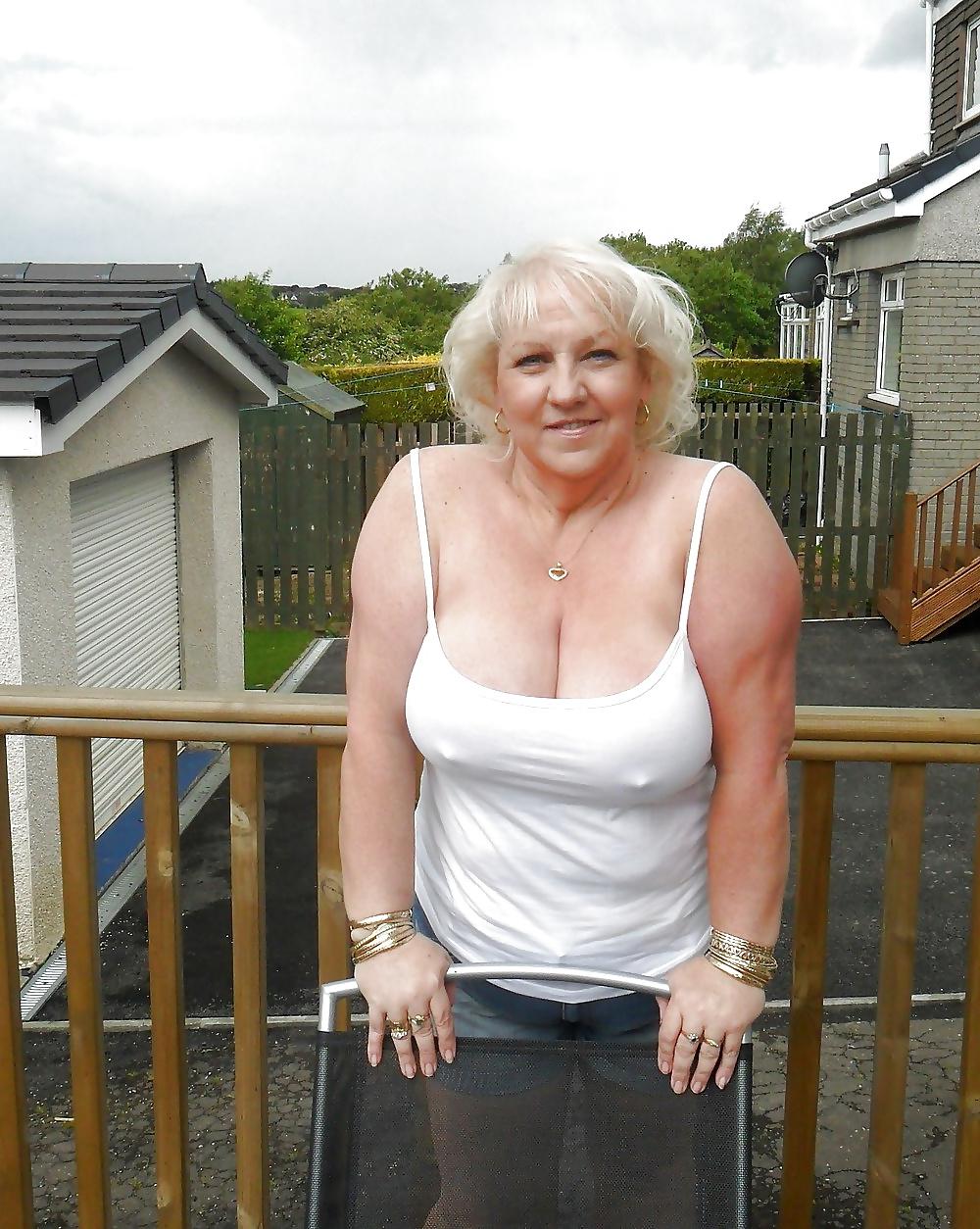 25P Burn your bra 9