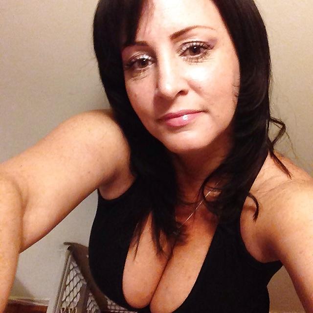 25P Please cum on my tits