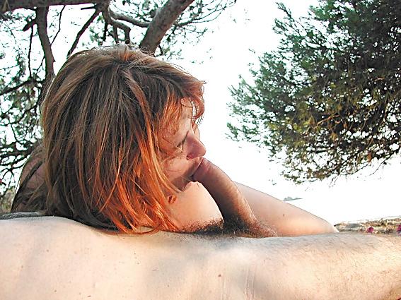 23P Women sucking cock