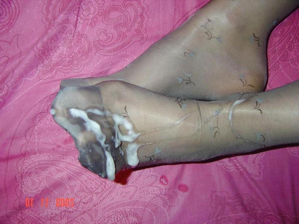 25P Cum on feet with smelly socks Vol.2