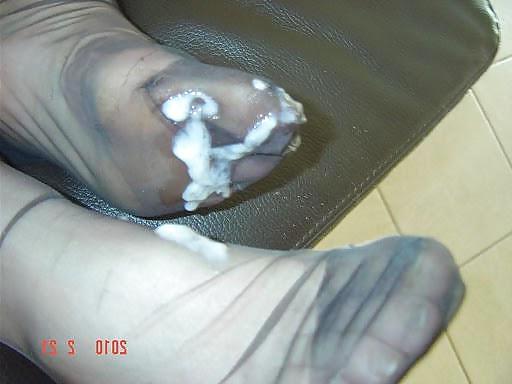 25P Cum on feet with smelly socks Vol.2