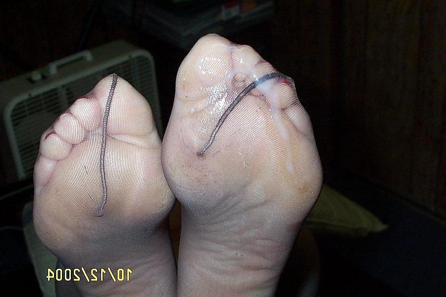 25P Cum on feet with smelly socks Vol.2