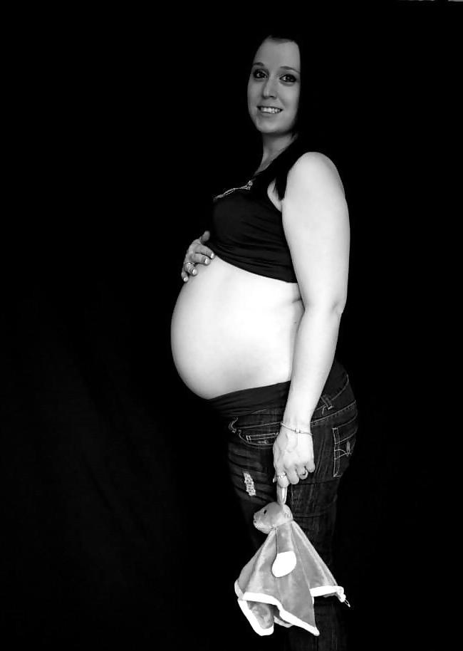 25P Emilie B enceinte - pregnant