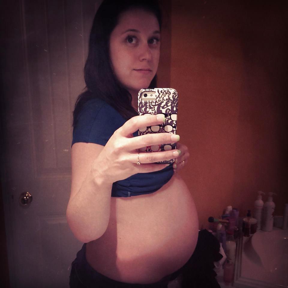 25P Emilie B enceinte - pregnant