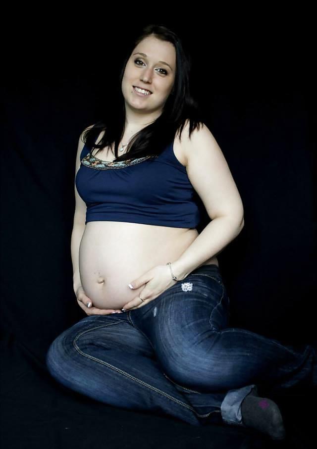 25P Emilie B enceinte - pregnant