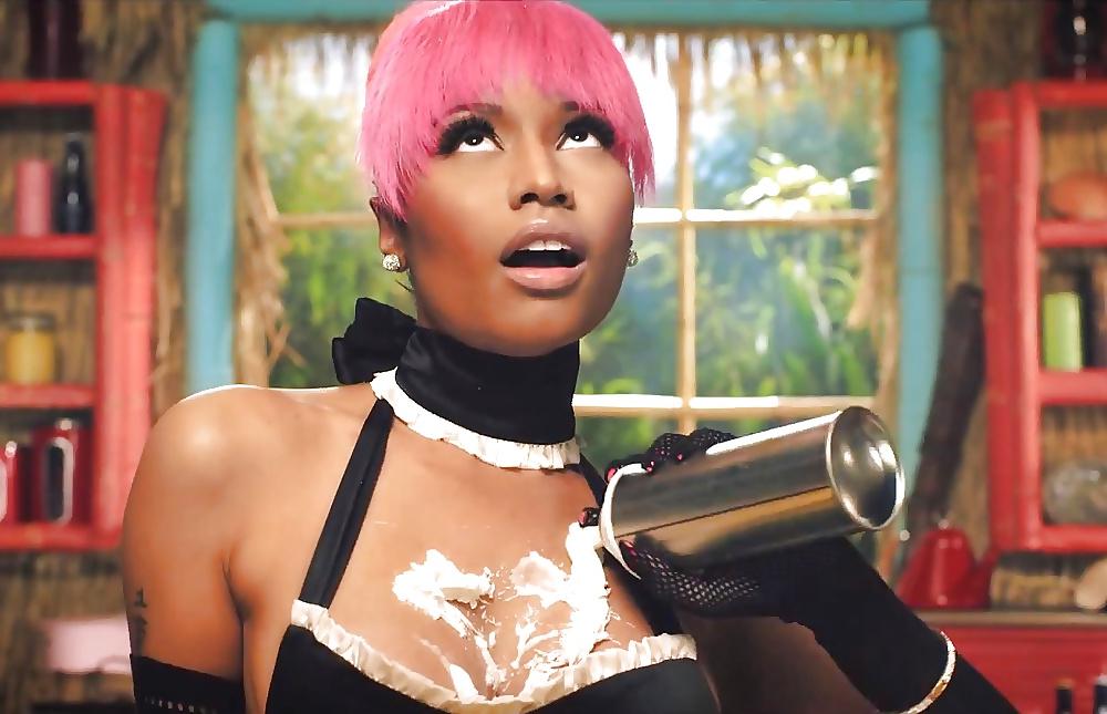 18P Nicki minaj Anaconda music video pics