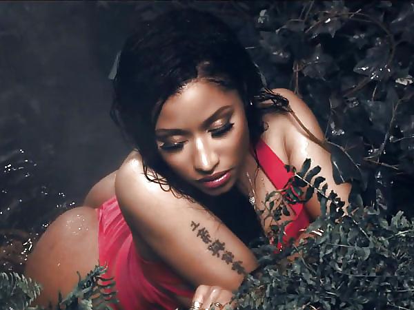 18P Nicki minaj Anaconda music video pics
