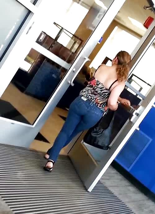 25P Nalga mexicana en el blanco jeans ss