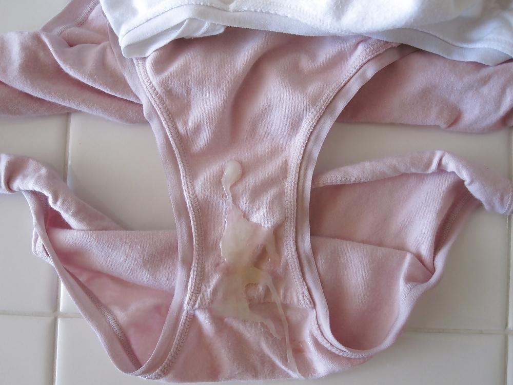 5P Cum on wife's pink panties