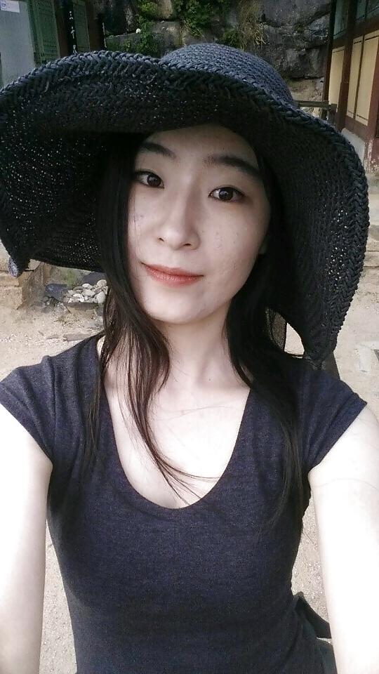 23P Want to cum on this dumb korean's gook face?