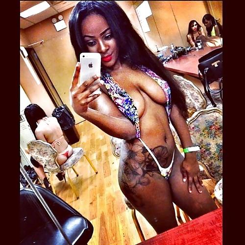 25P Strippers Locker Room 4 - Vestiaires strippers - Vestuarios
