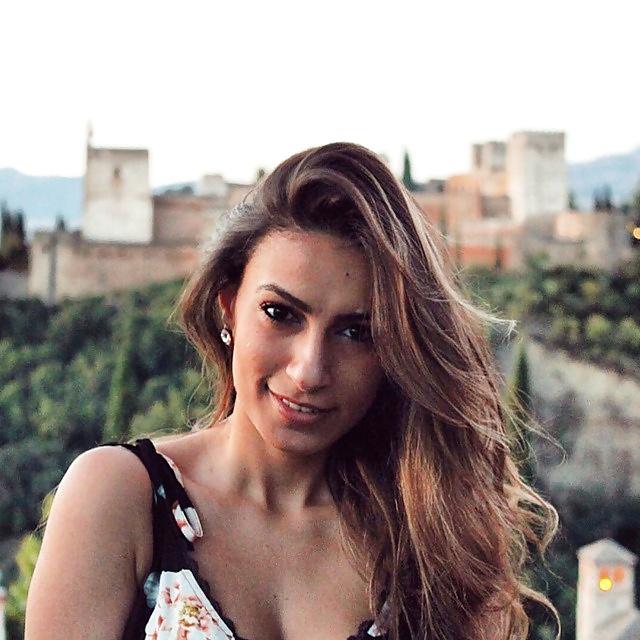 23P Arab beauty - Cum on her
