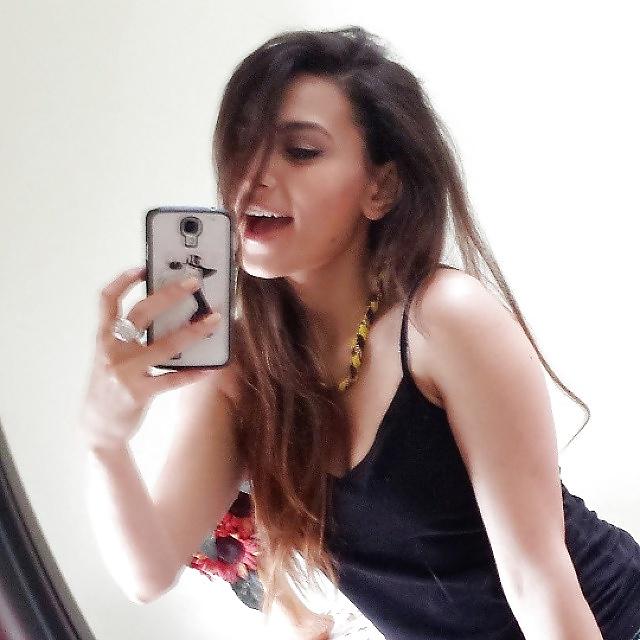 23P Arab beauty - Cum on her