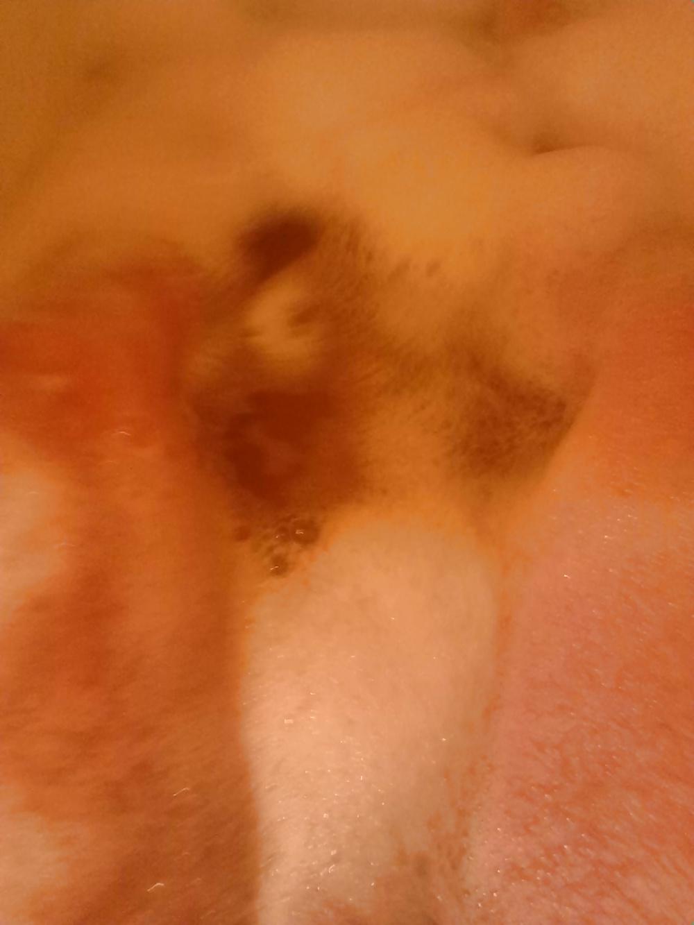 8P Bath time fun