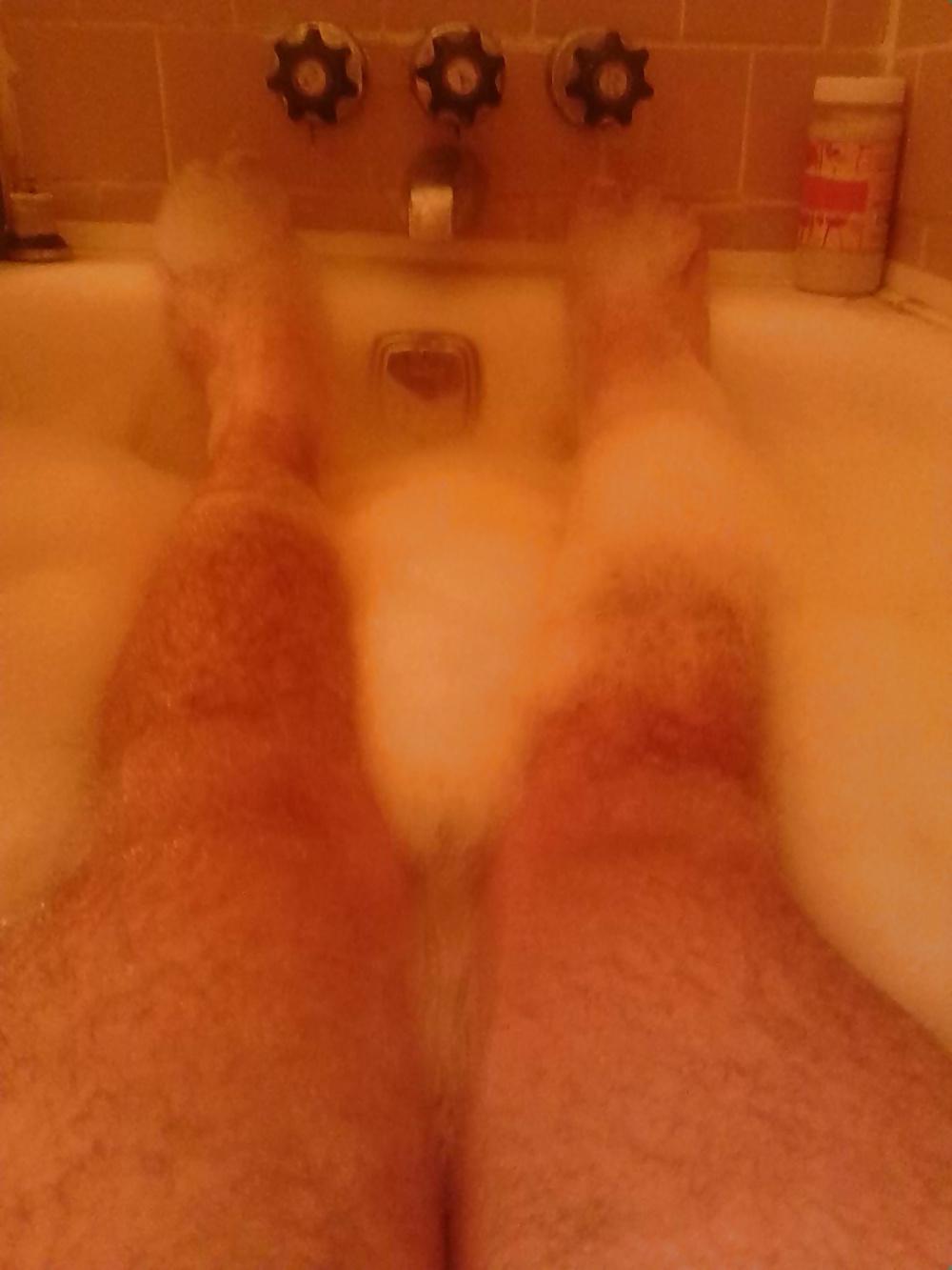 8P Bath time fun